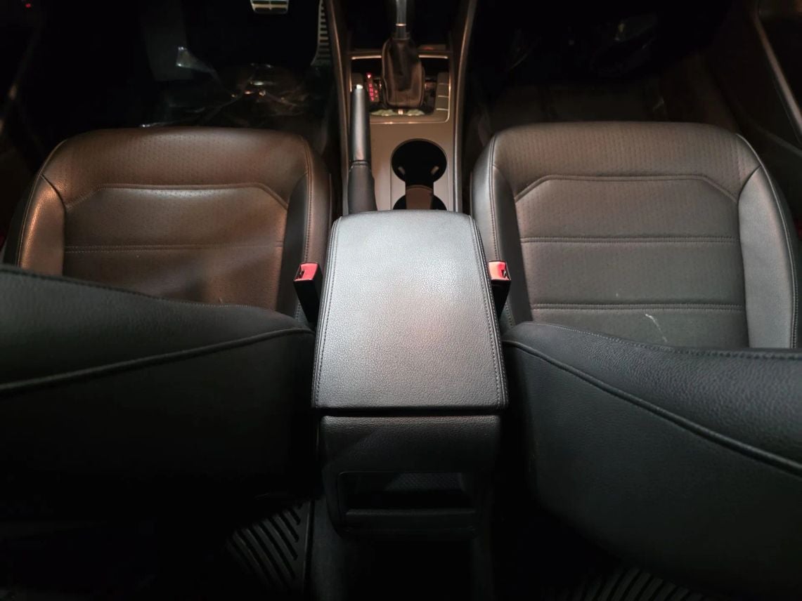 2017 Volkswagen Passat 1.8T R-Line Sedan 4D