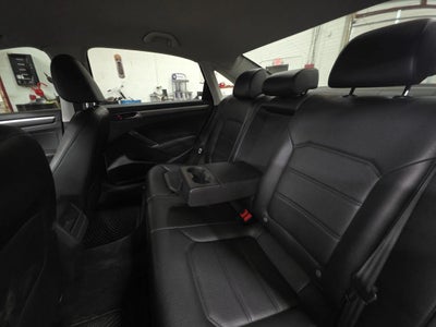 2017 Volkswagen Passat 1.8T R-Line Sedan 4D