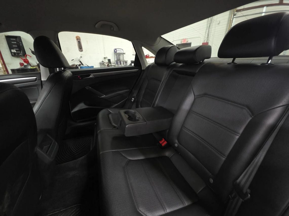 2017 Volkswagen Passat 1.8T R-Line Sedan 4D