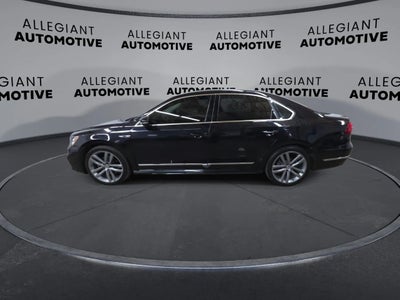 2017 Volkswagen Passat 1.8T R-Line Sedan 4D