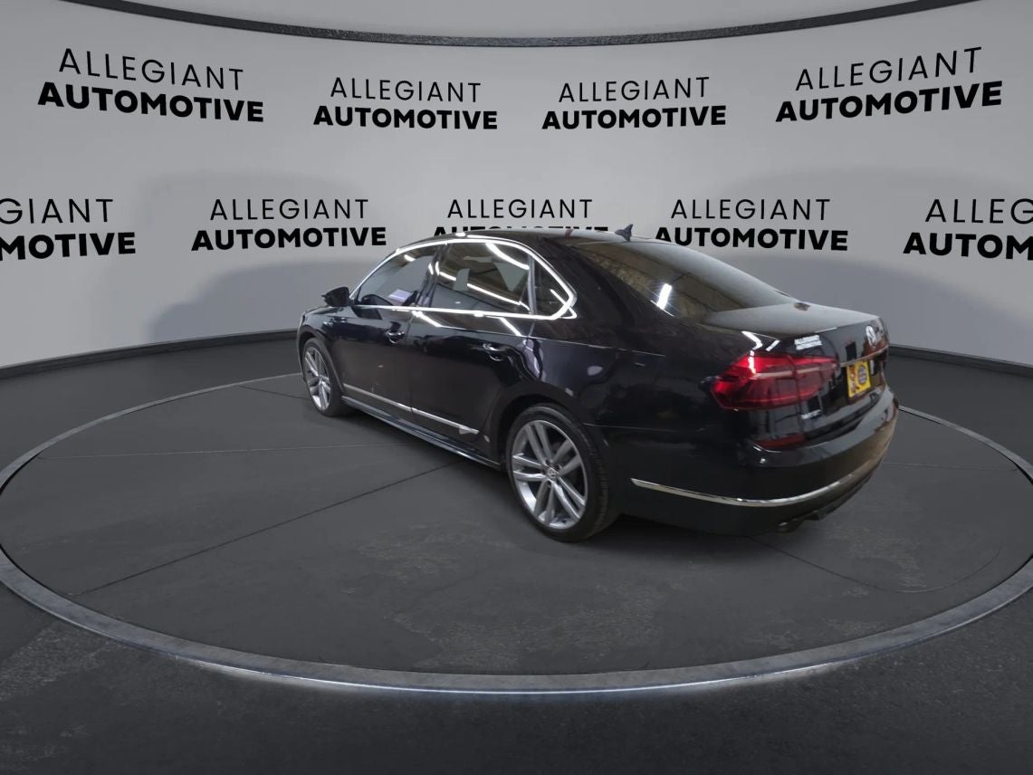 2017 Volkswagen Passat 1.8T R-Line Sedan 4D