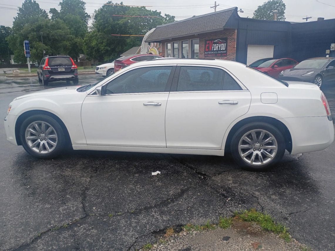 2011 Chrysler 300 300C Sedan 4D