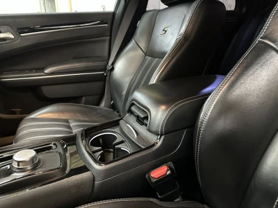 2018 Chrysler 300 300S Sedan 4D