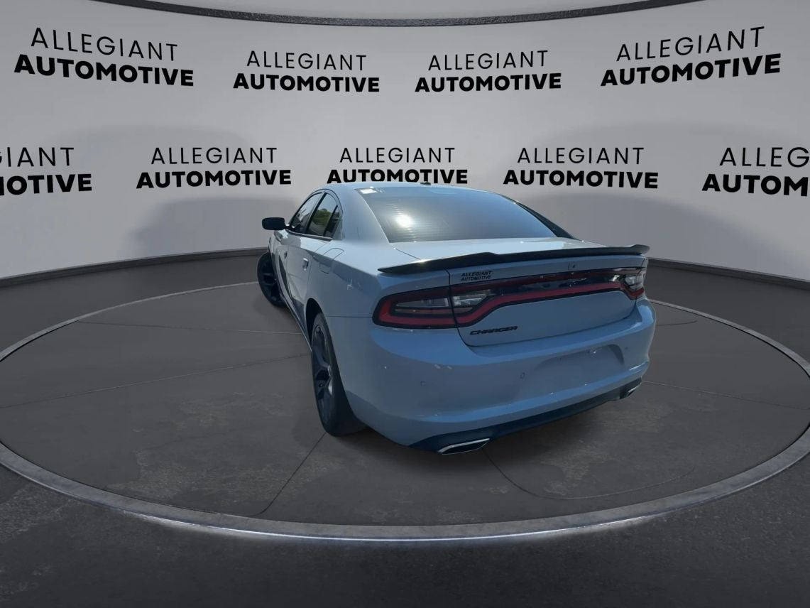 2022 Dodge Charger SXT Sedan 4D