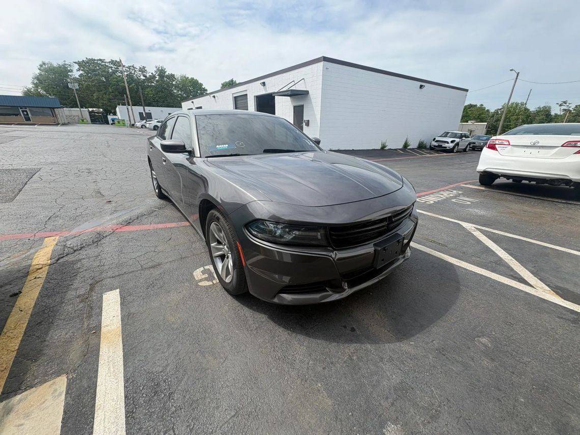 2016 Dodge Charger SXT's photo