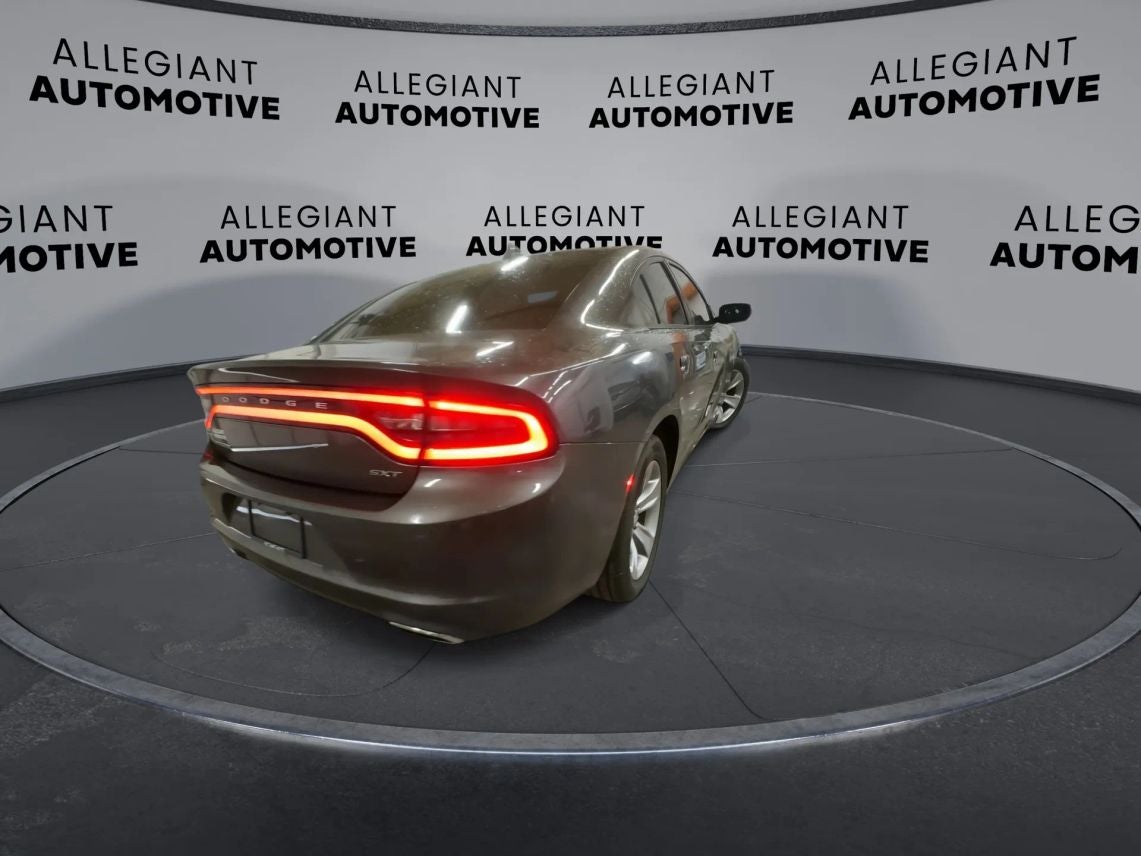 2016 Dodge Charger SXT Sedan 4D