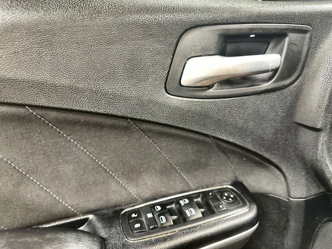 2016 Dodge Charger SXT Sedan 4D