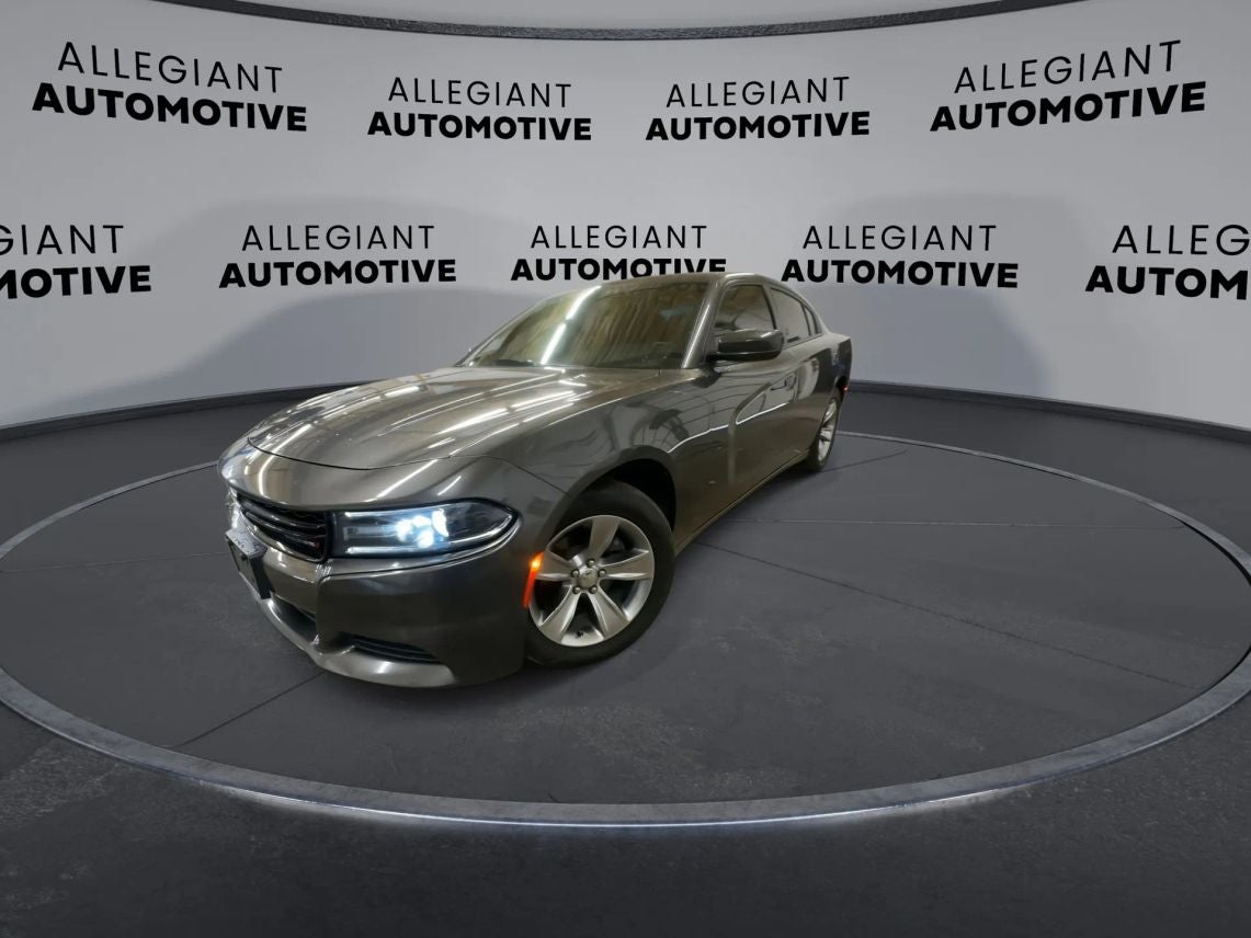2016 Dodge Charger SXT Sedan 4D