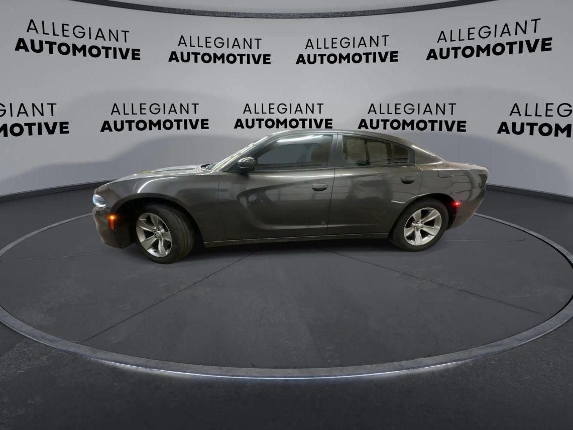 2016 Dodge Charger SXT Sedan 4D