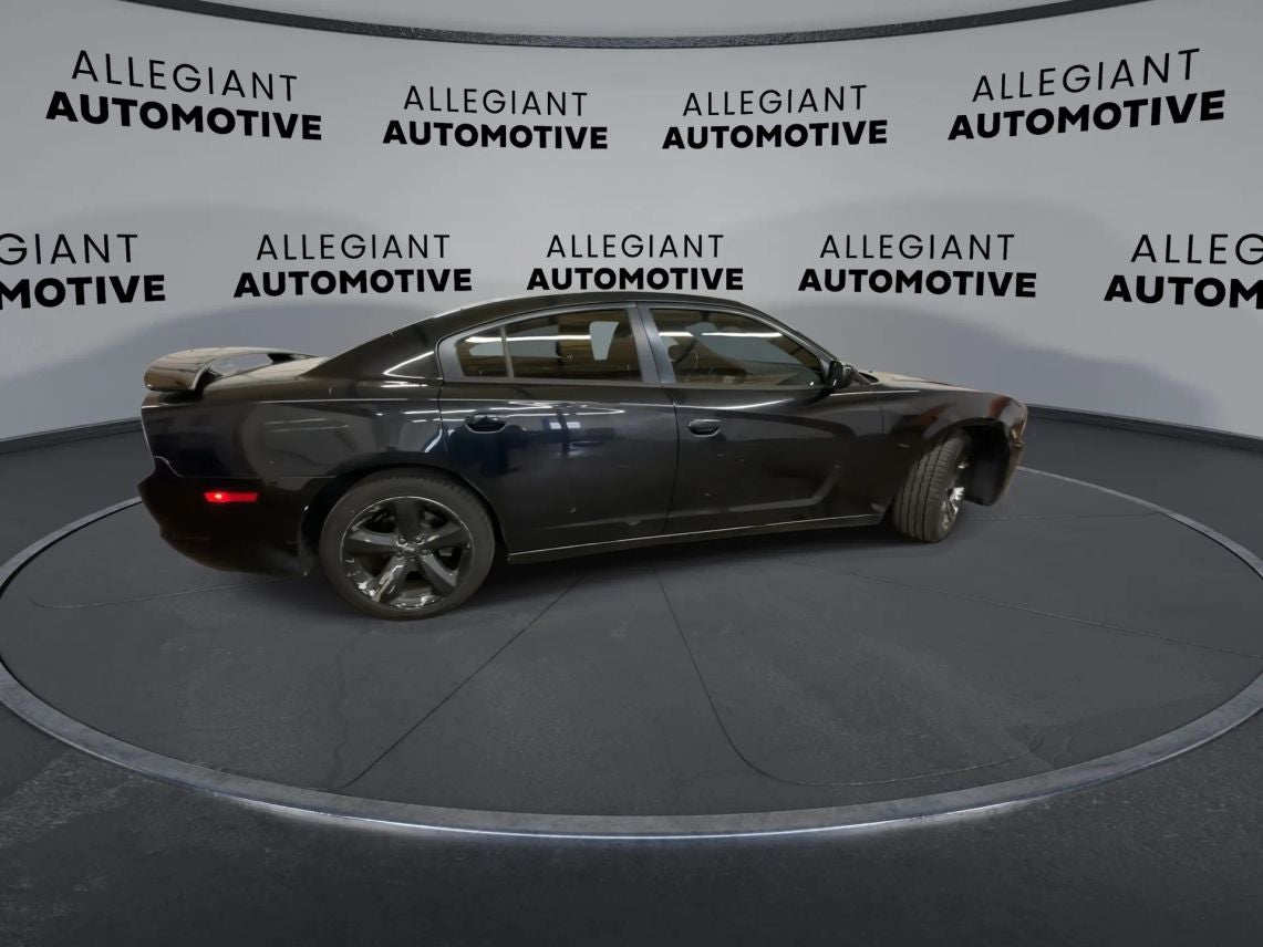 2014 Dodge Charger SXT Sedan 4D