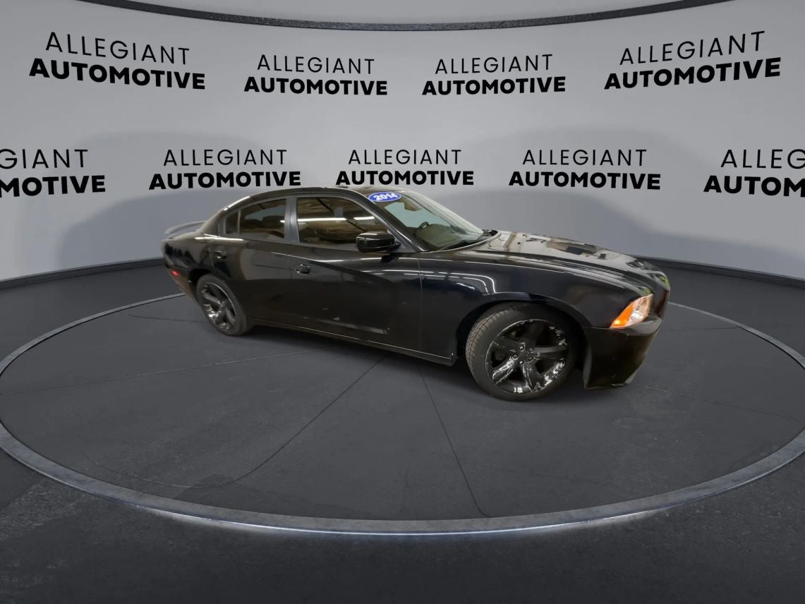 2014 Dodge Charger SXT Sedan 4D