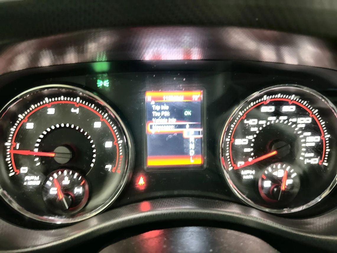 2014 Dodge Charger SXT Sedan 4D