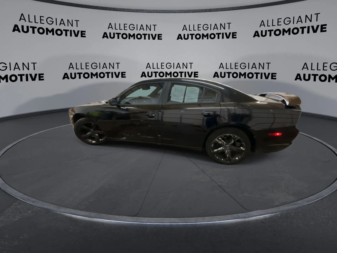 2014 Dodge Charger SXT Sedan 4D