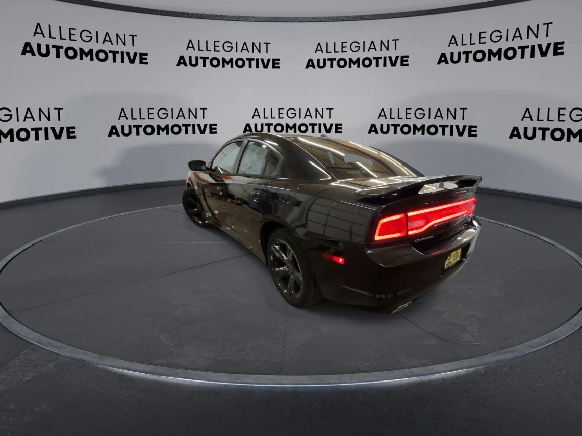 2014 Dodge Charger SXT Sedan 4D