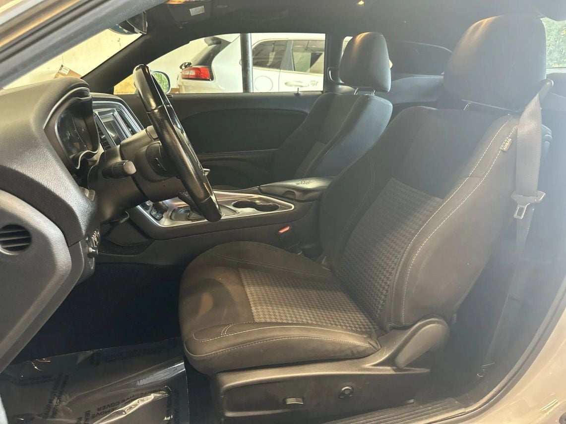 2021 Dodge Challenger SXT Coupe 2D