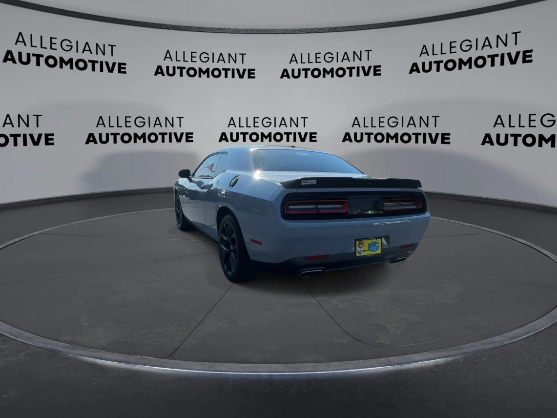 2021 Dodge Challenger SXT Coupe 2D