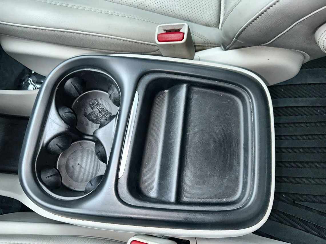 2018 Chrysler Pacifica Touring L Minivan 4D