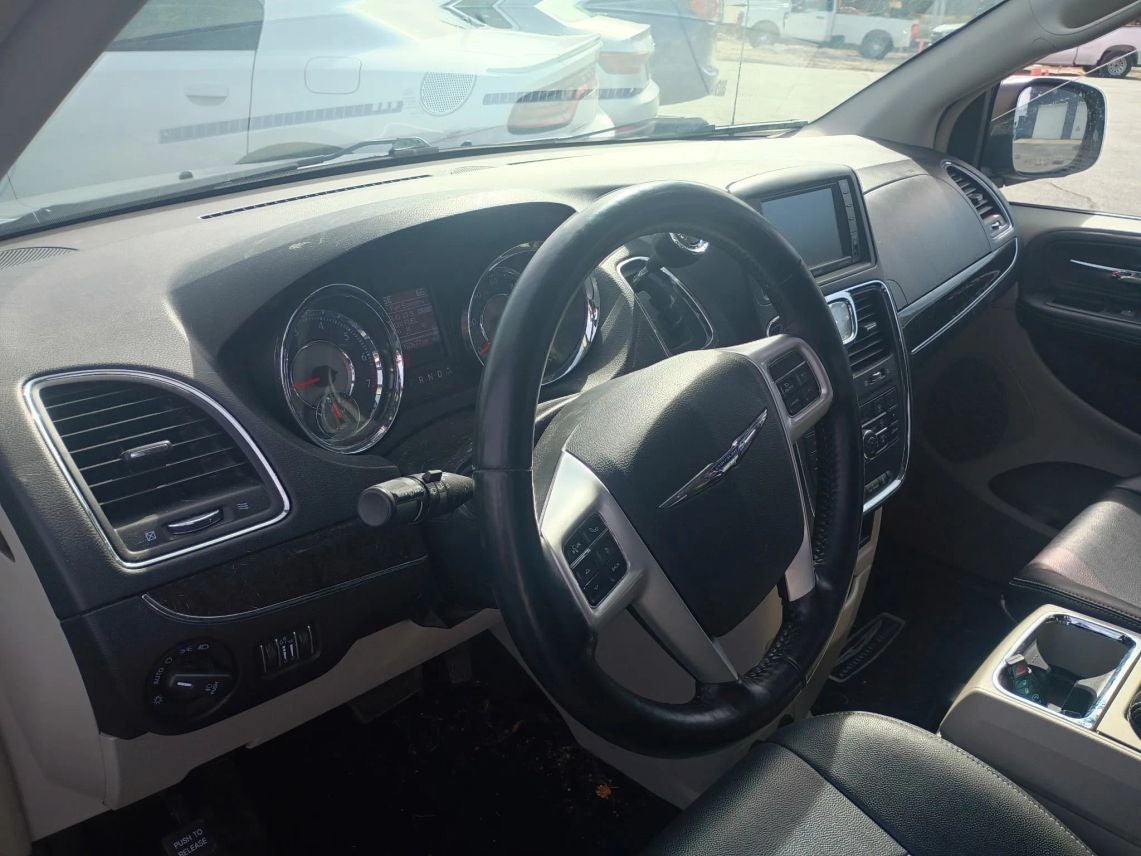 2016 Chrysler Town & Country Anniversary Edition Minivan 4D