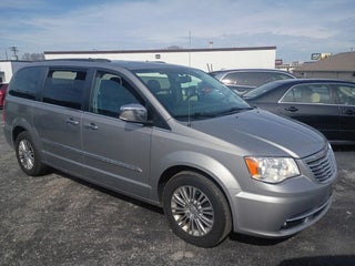 2016 Chrysler Town &amp; Country Anniversary Edition Minivan 4D