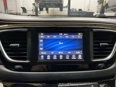 2018 Chrysler Pacifica Touring Plus Minivan 4D