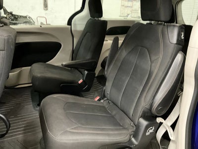 2018 Chrysler Pacifica Touring Plus Minivan 4D