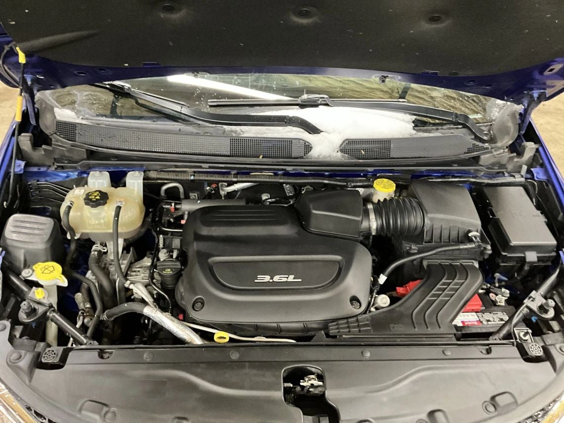 2018 Chrysler Pacifica Touring Plus Minivan 4D