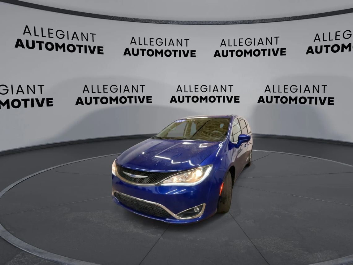 2018 Chrysler Pacifica Touring Plus Minivan 4D