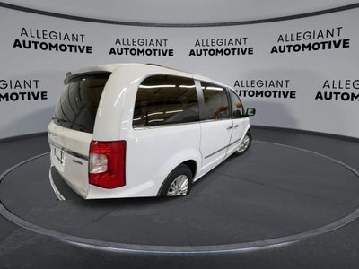2014 Chrysler Town & Country Limited Minivan 4D