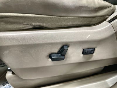 2014 Chrysler Town & Country Limited Minivan 4D