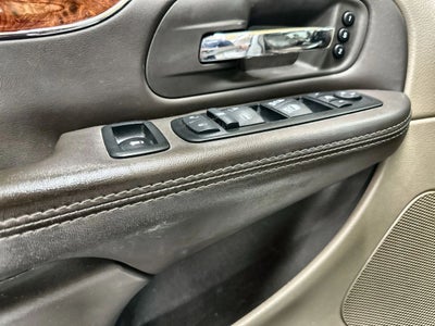 2014 Chrysler Town & Country Limited Minivan 4D