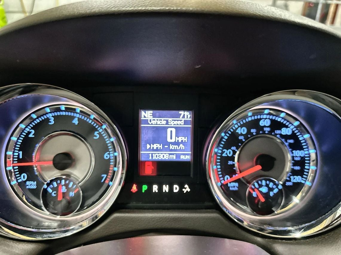 2014 Chrysler Town & Country Limited Minivan 4D