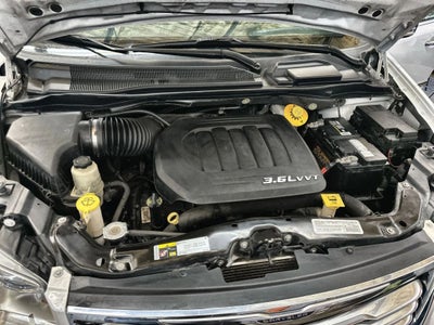 2014 Chrysler Town & Country Limited Minivan 4D