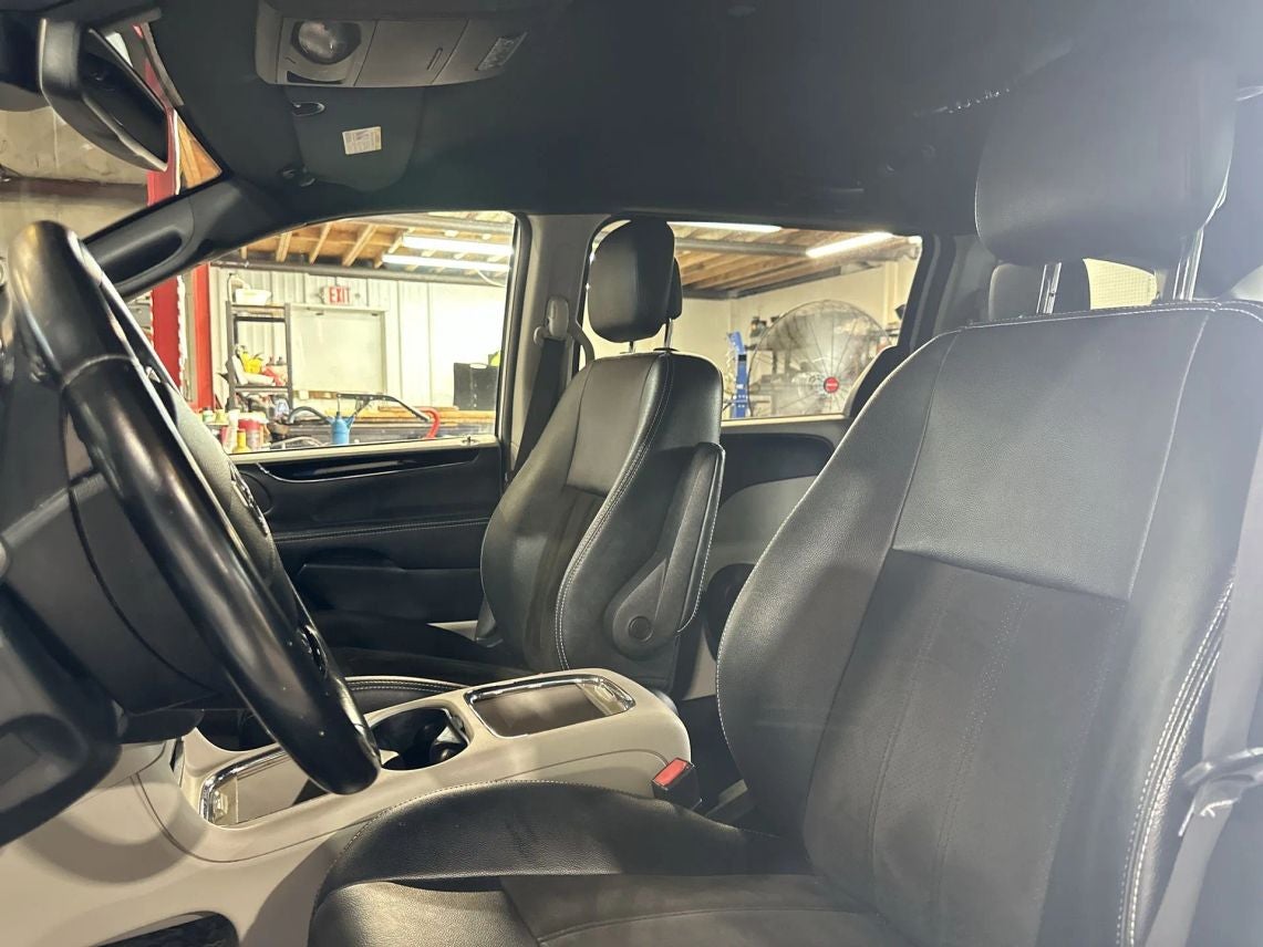 2019 Dodge Grand Caravan Passenger SXT Minivan 4D