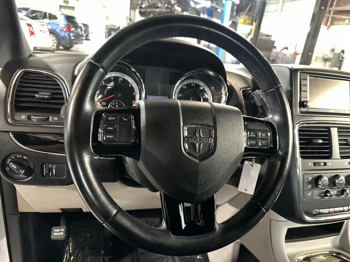 2019 Dodge Grand Caravan Passenger SXT Minivan 4D