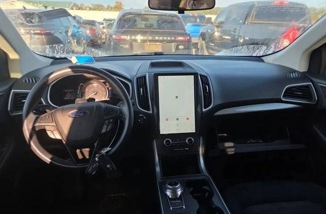 2021 Ford Edge SE Sport Utility 4D