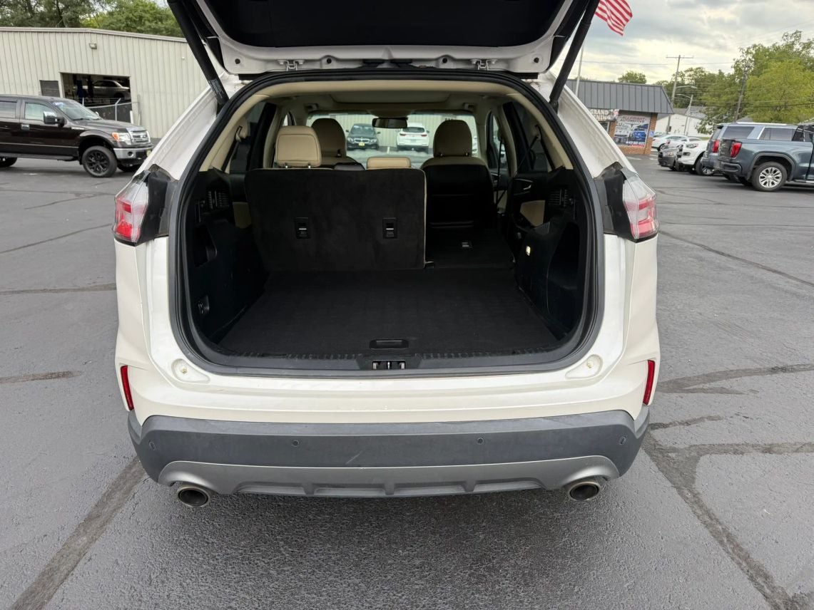 2019 Ford Edge SEL Sport Utility 4D