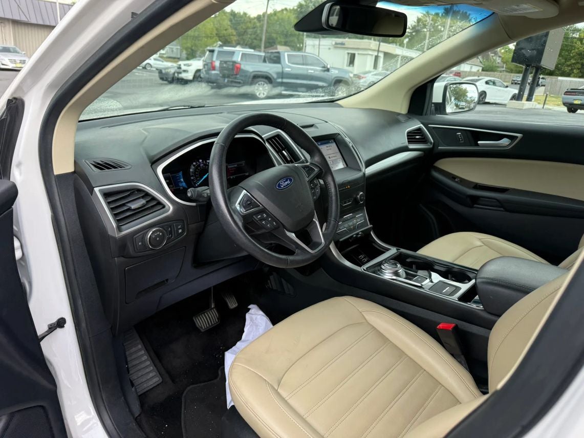 2019 Ford Edge SEL Sport Utility 4D