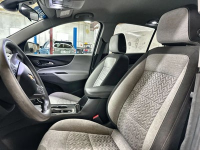 2022 Chevrolet Equinox LS Sport Utility 4D