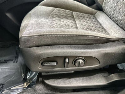 2022 Chevrolet Equinox LS Sport Utility 4D