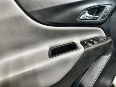 2022 Chevrolet Equinox LS Sport Utility 4D