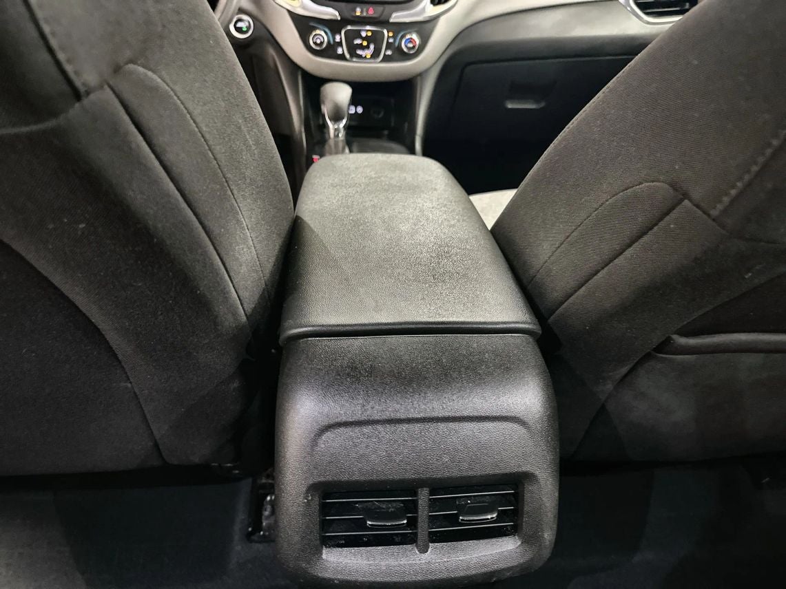 2022 Chevrolet Equinox LS Sport Utility 4D