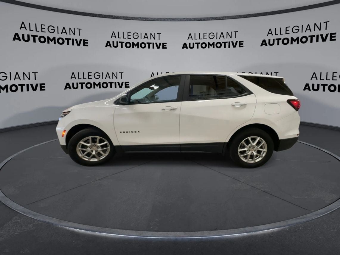 2022 Chevrolet Equinox LS Sport Utility 4D