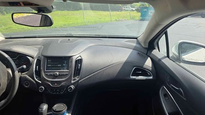 2017 Chevrolet Cruze LT Hatchback 4D