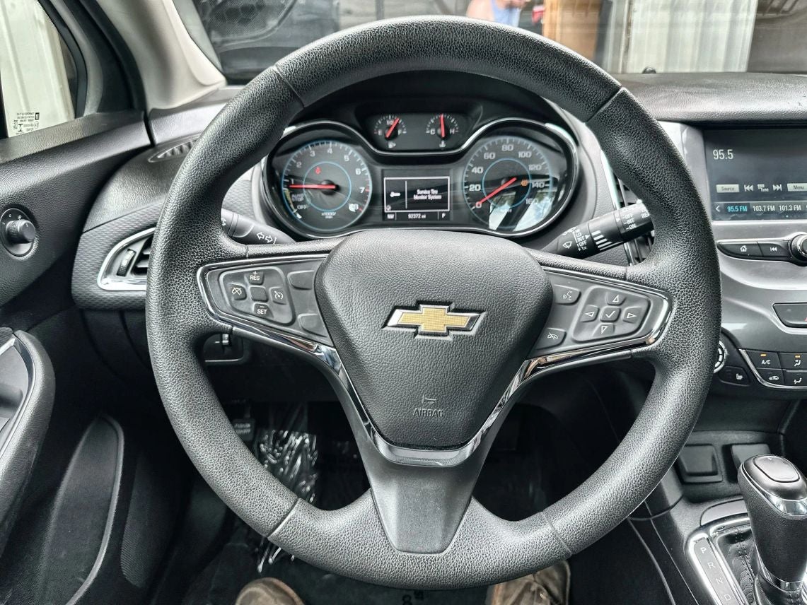 2017 Chevrolet Cruze LT Hatchback 4D