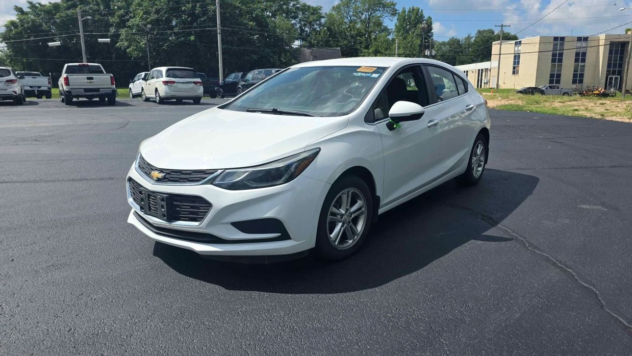2017 Chevrolet Cruze LT Hatchback 4D