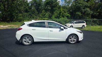 2017 Chevrolet Cruze LT Hatchback 4D