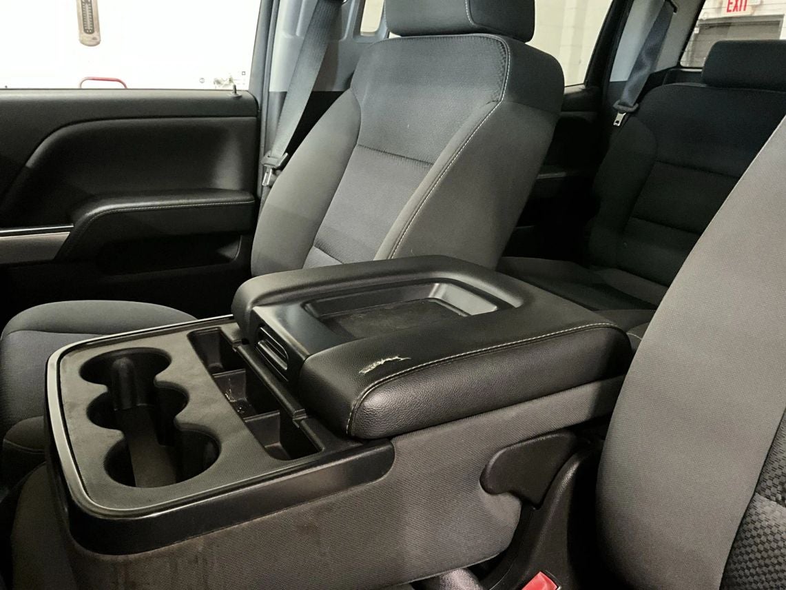 2017 Chevrolet Silverado 1500 Crew Cab LT Pickup 4D 5 3/4 ft