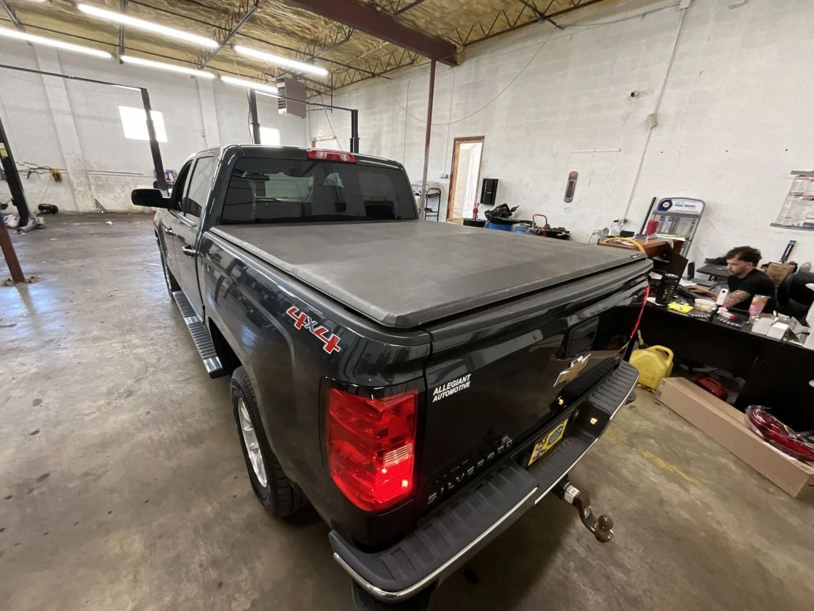 2017 Chevrolet Silverado 1500 Crew Cab LT Pickup 4D 5 3/4 ft