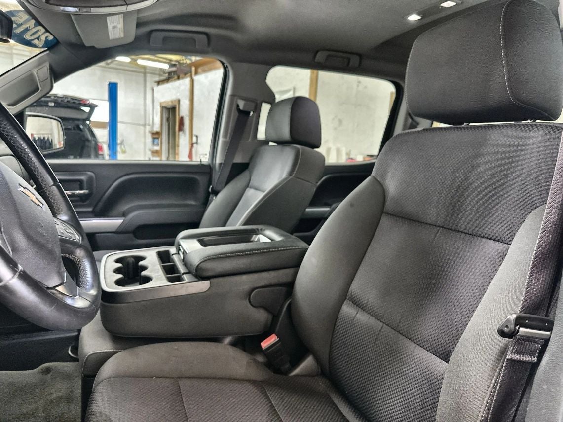 2015 Chevrolet Silverado 1500 Crew Cab LT Pickup 4D 5 3/4 ft