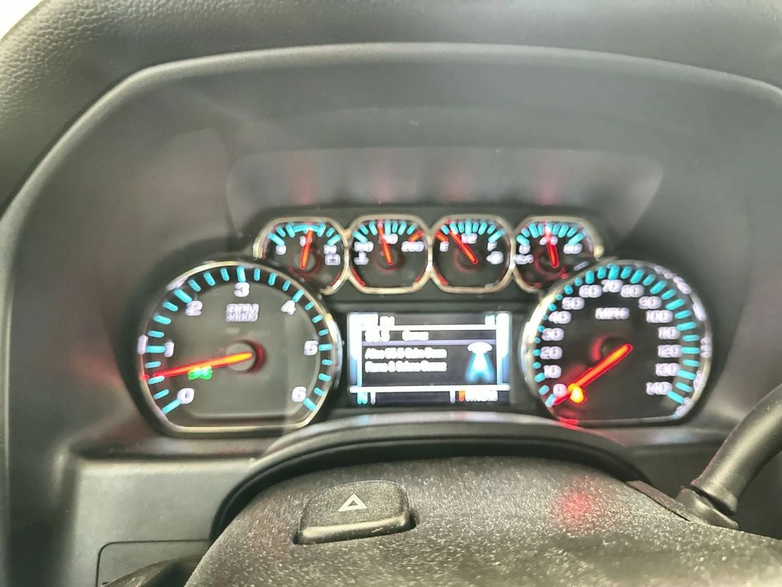 2015 Chevrolet Silverado 1500 Crew Cab LT Pickup 4D 5 3/4 ft